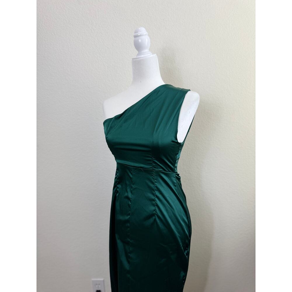 NWOT LYANER Women's One Shoulder Satin Green Ruched Sleeveless Midi Dress Small - Picture 2 of 10